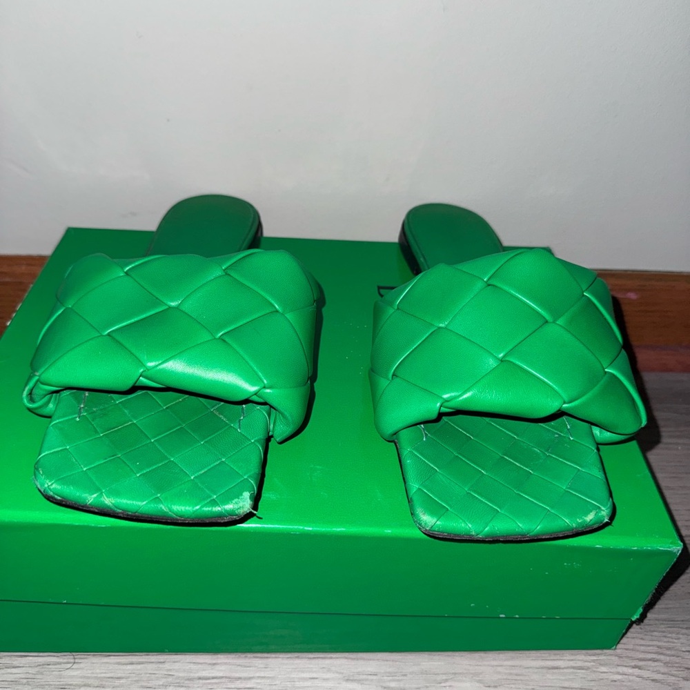 Bottega Veneta Lido Green Woven Slide Sandals
